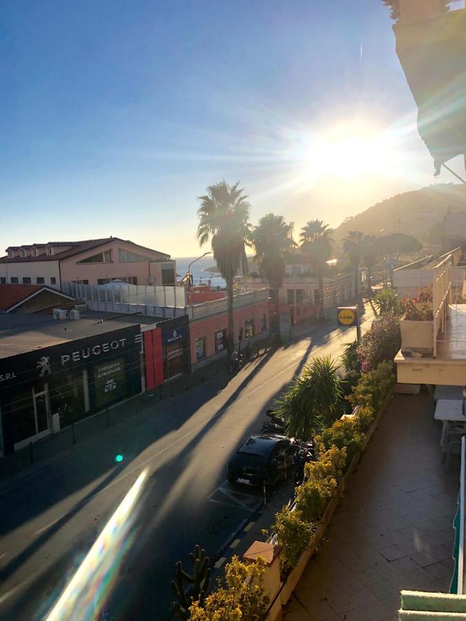 ^^^Suite Cedro^^^ Monolocale-Studio Flat Con Parcheggio Sanremo! المظهر الخارجي الصورة